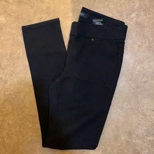 Liverpool Sienna Leggings